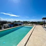 1 Bd Apt Top Location! Gym, Pool