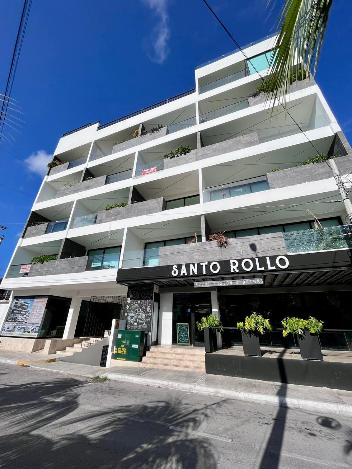 1 Bd Location! Gym, Pool